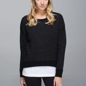 Lululemon Yogi Crew black cream print sweater